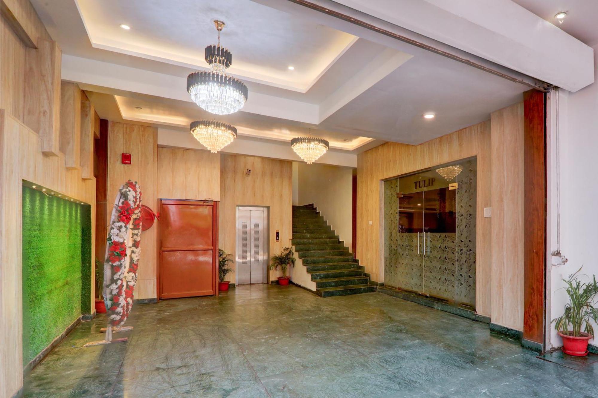 Super Collection O Queen'S Palace Λάκναου Εξωτερικό φωτογραφία